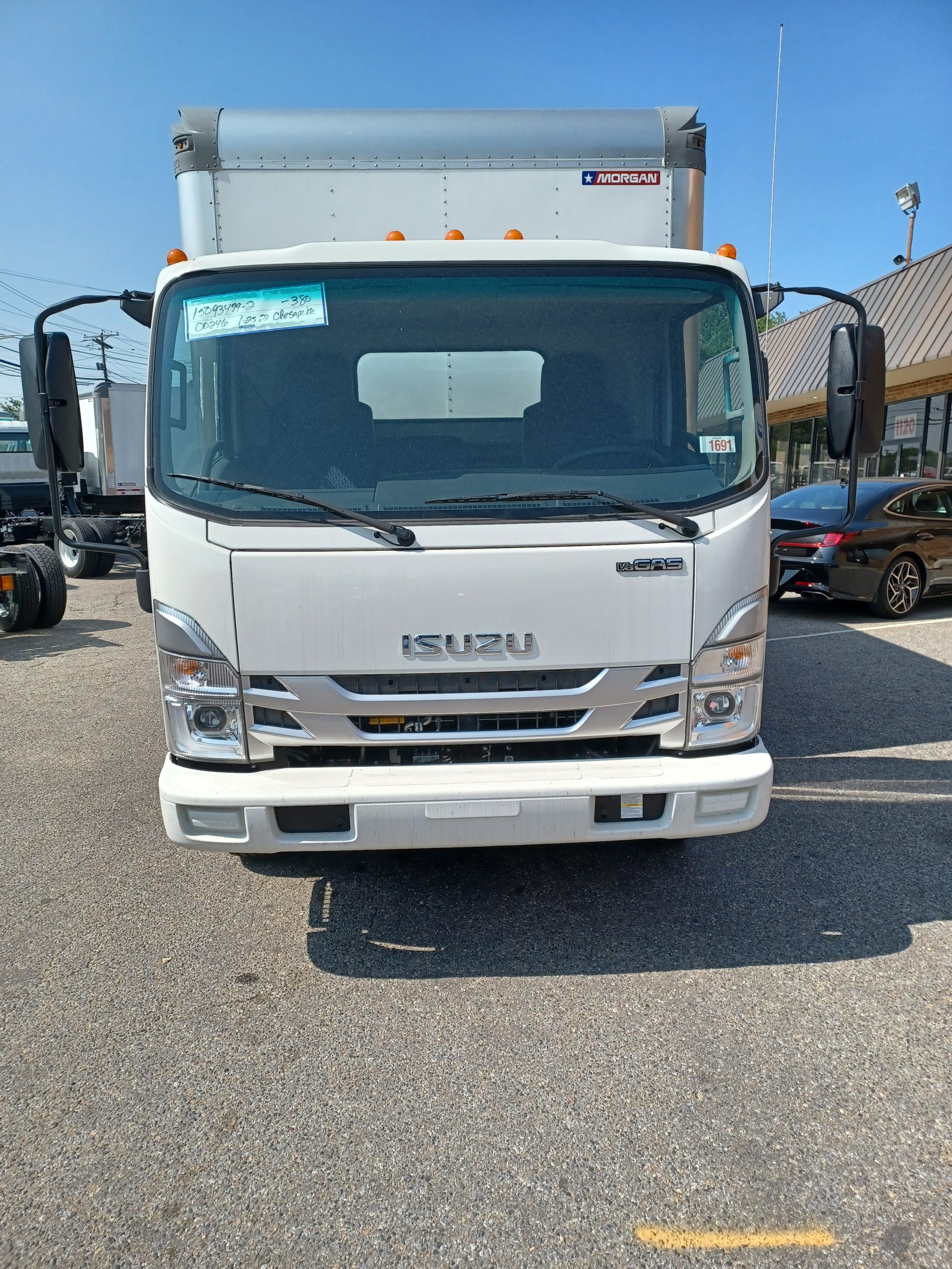 2023 Isuzu Box Truck 20230531_095500-scaled