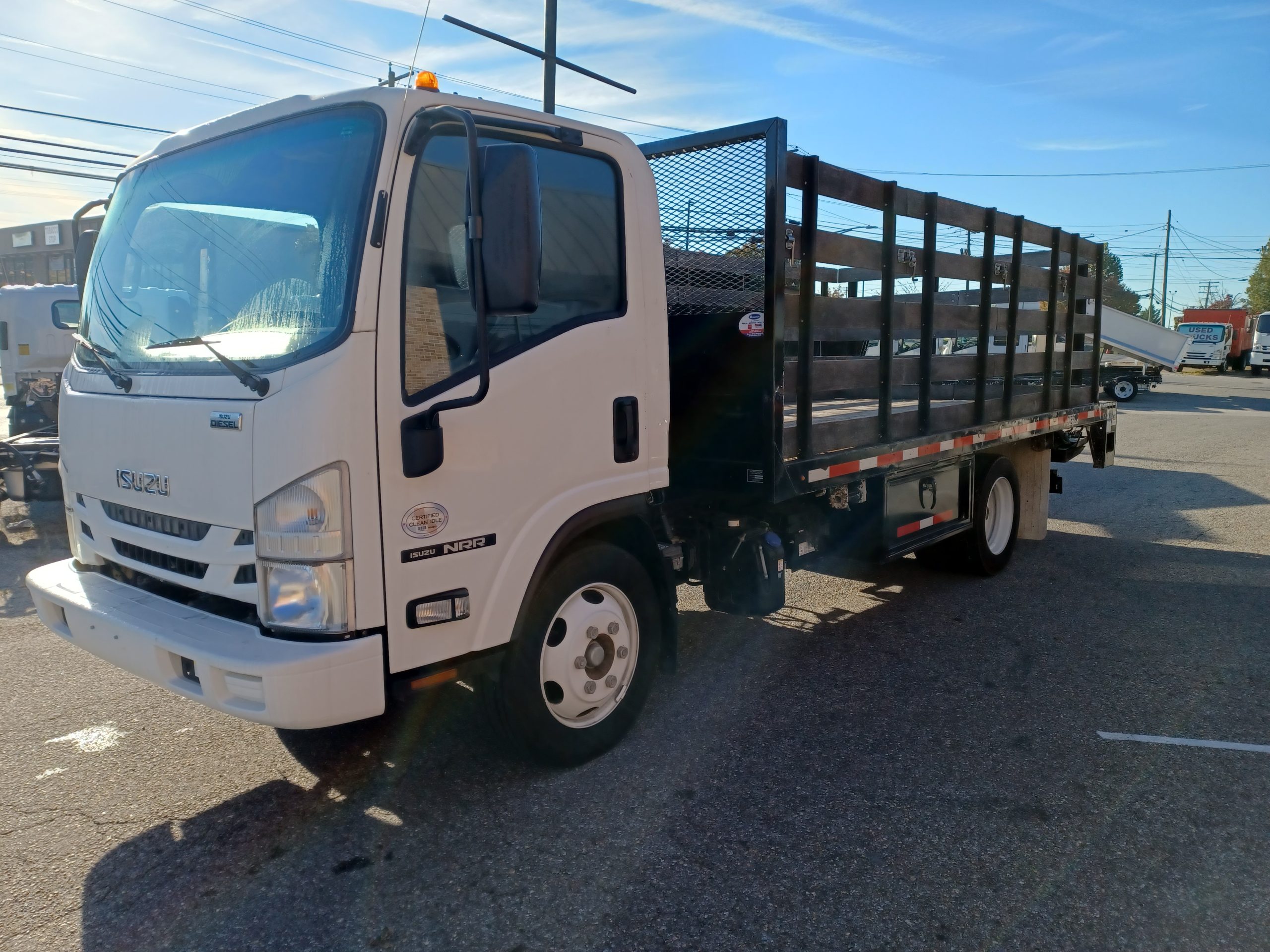 Isuzu 2019 NRR Diesel Flatbed 20231026_093212-scaled