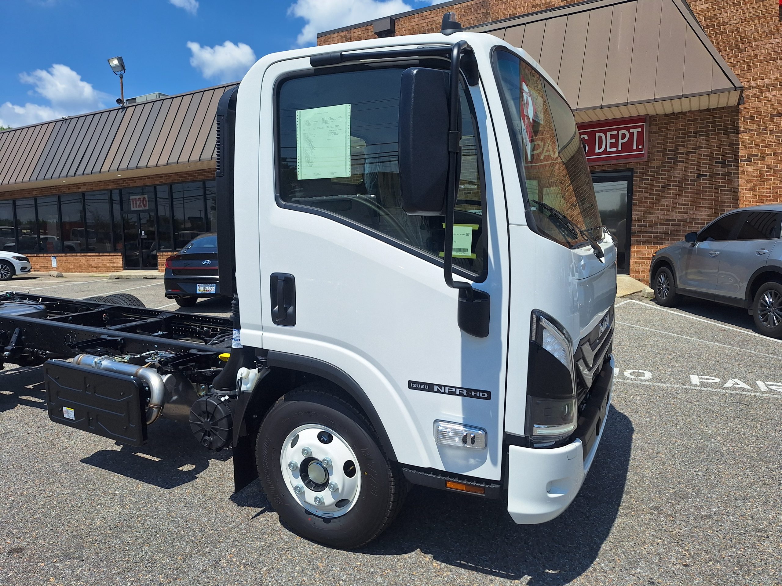 2025 Isuzu NRR Diesel 19500GVWR 20240613_112905-scaled