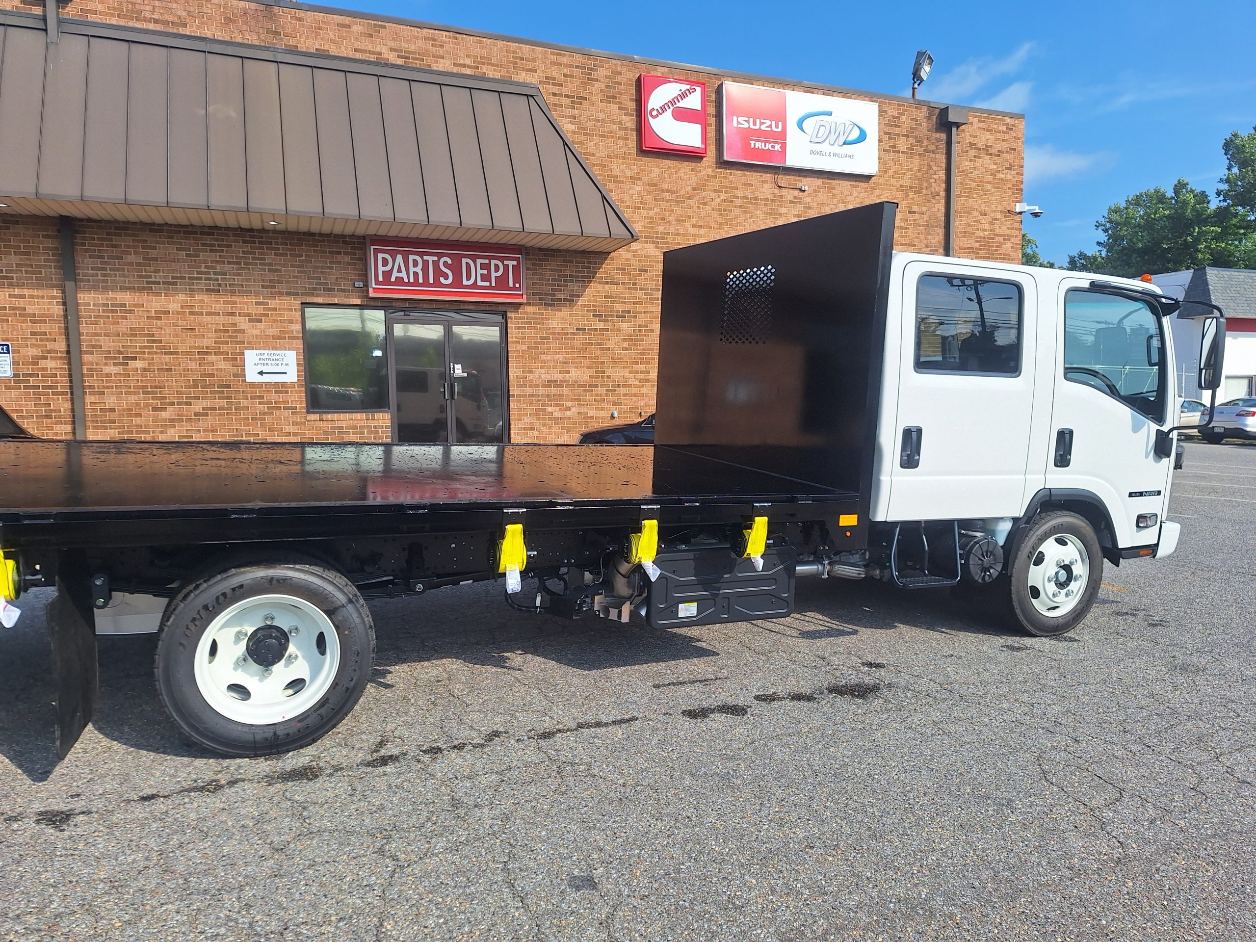 Isuzu NRR Diesel 2024 Crew Cab 20240710_085203-scaled