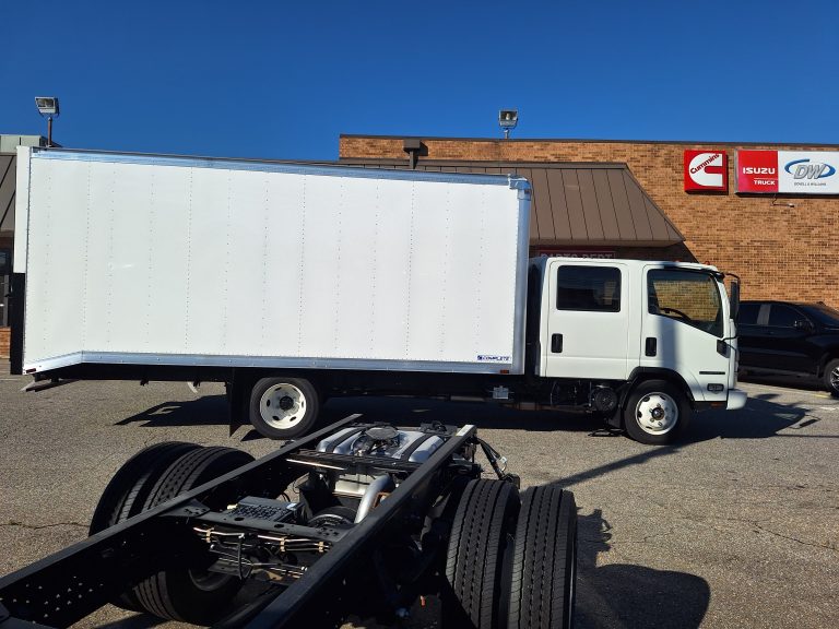 2024 Isuzu Crew Cab Enclosed Dove Tail Landscaper Body 20241125_104532-Copy-768x576-1