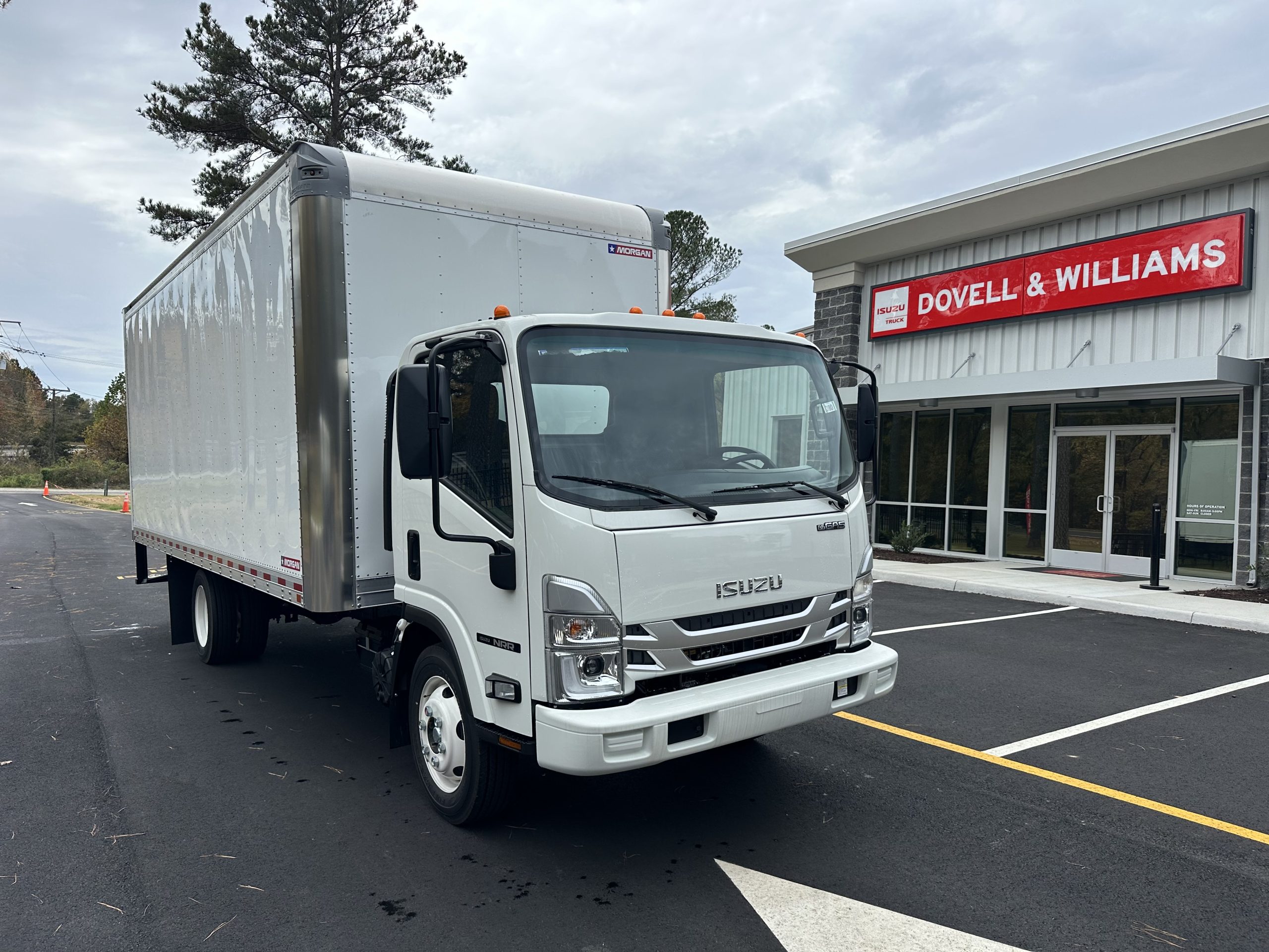 Isuzu 2025 Gas Truck with 20' body IMG_3246-scaled