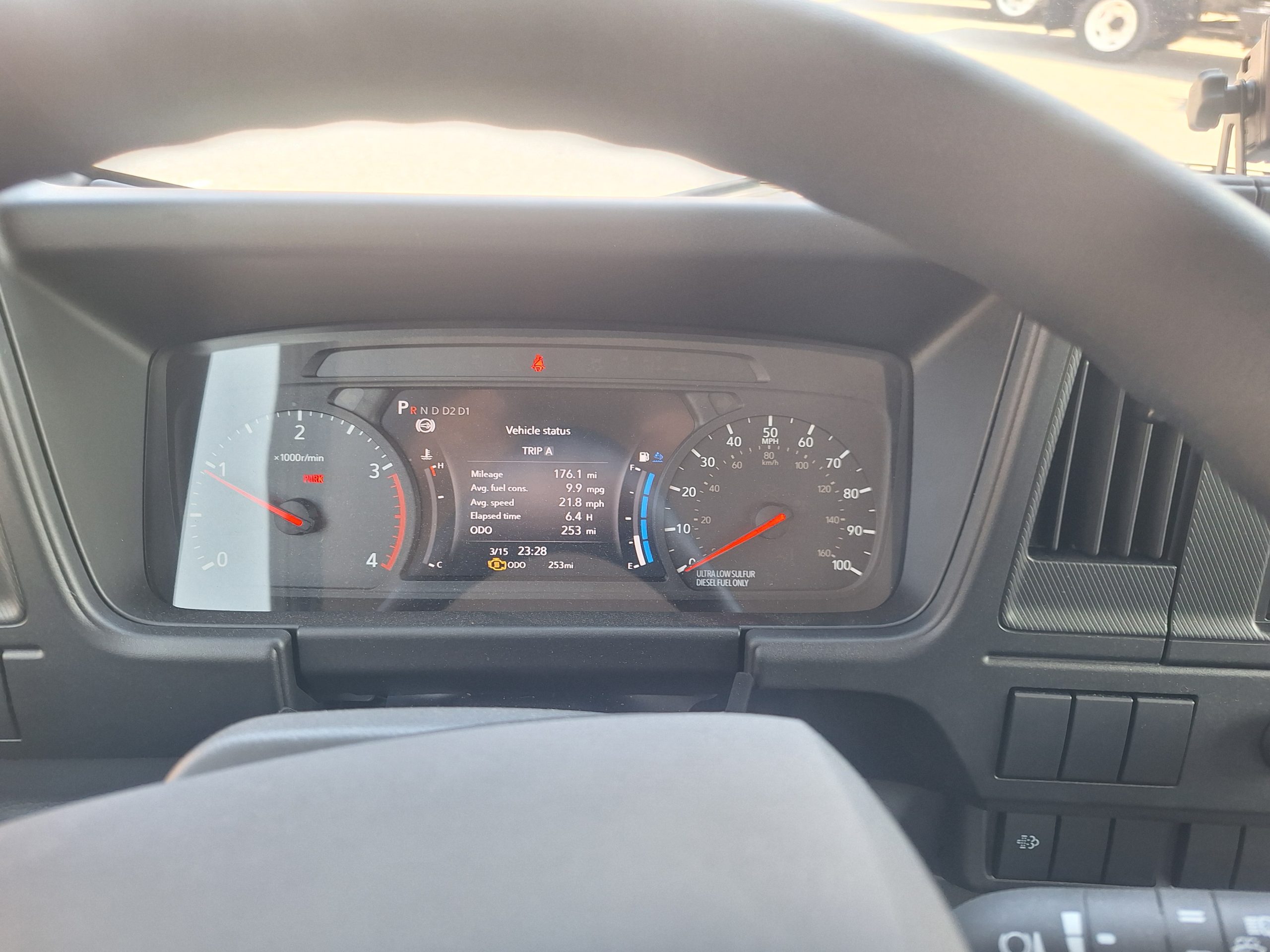 2025 ISUZU REFRIGERATED TRUCK 20250815_113838-scaled