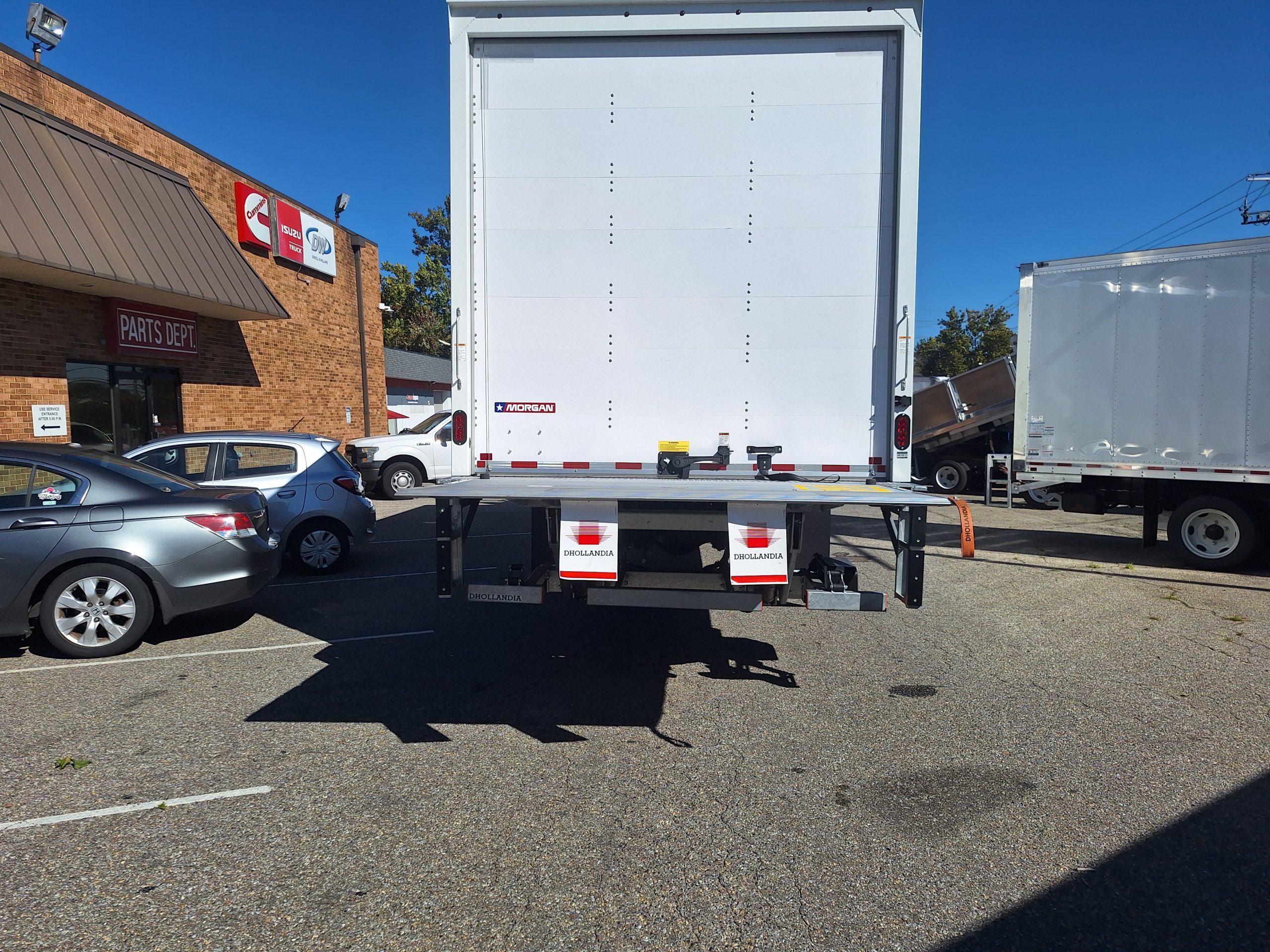 2025 Isuzu FTR 26' DRY VAN WITH LIFTGATE 25950GVWR 20251021_113505-scaled
