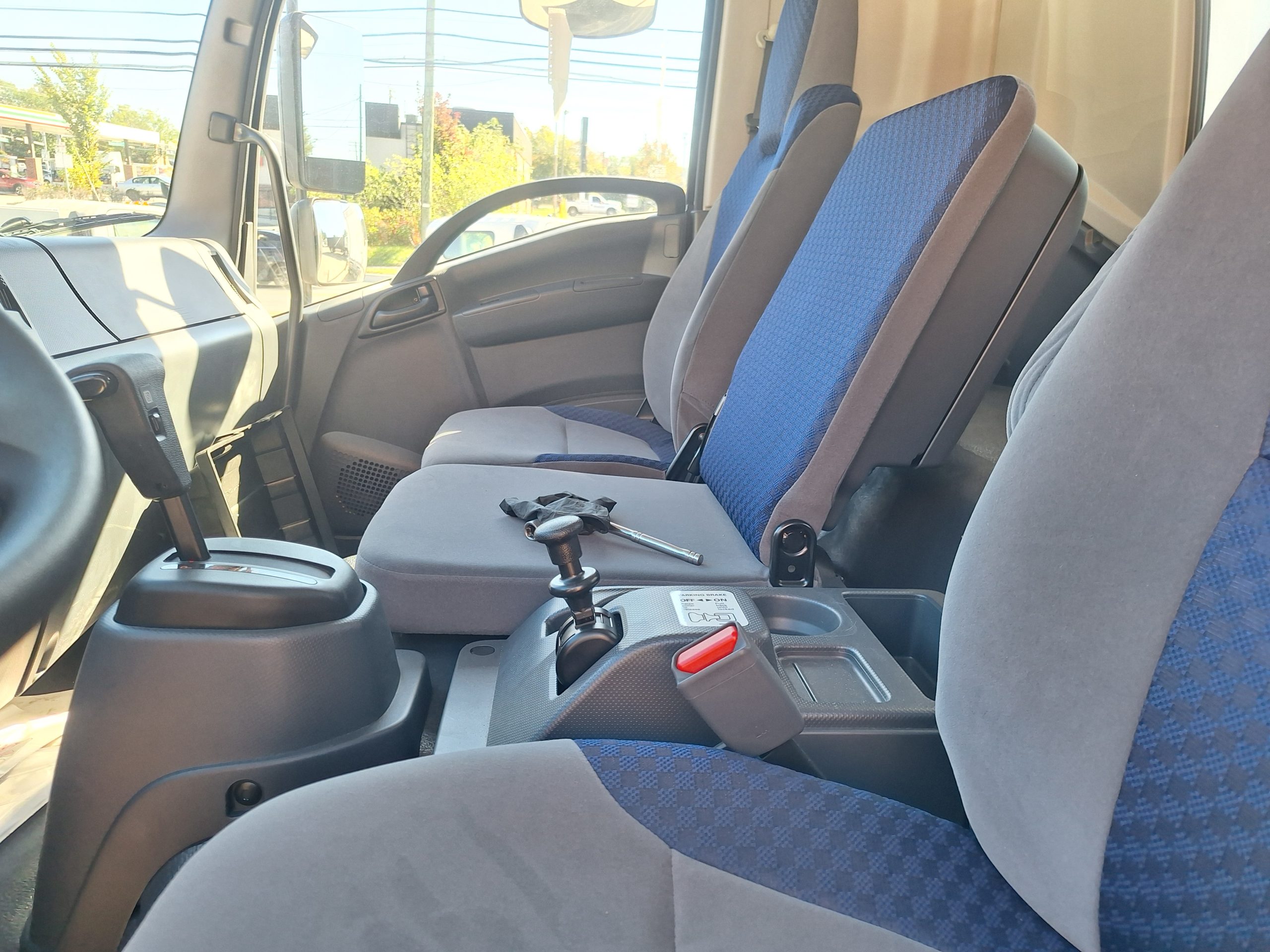 2025 Isuzu FTR 26' DRY VAN WITH LIFTGATE 25950GVWR 20251021_113658-scaled