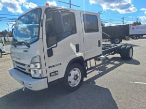 2025 ISUZU CREW CAB GAS SEATS 7 20251022_115247-150x150