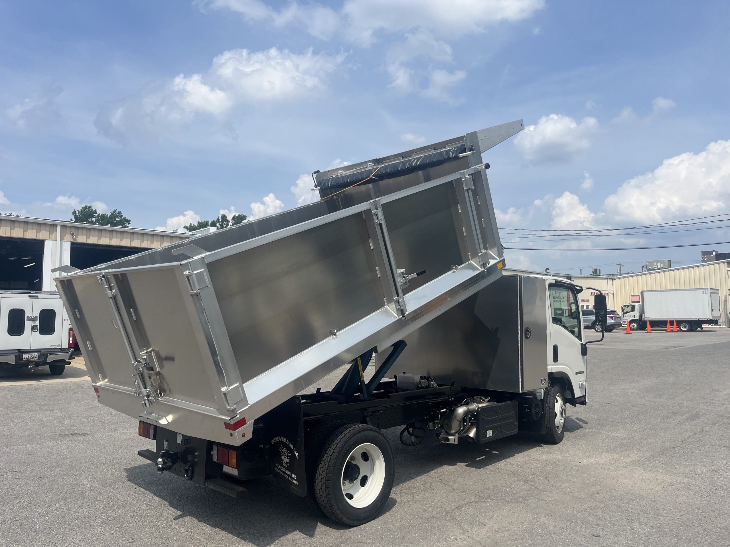 2025 ISUZU DIESEL TRUCK WITH 14' ALUMINUM DUMP 24" TOOLBOX IMG_3701-scaled